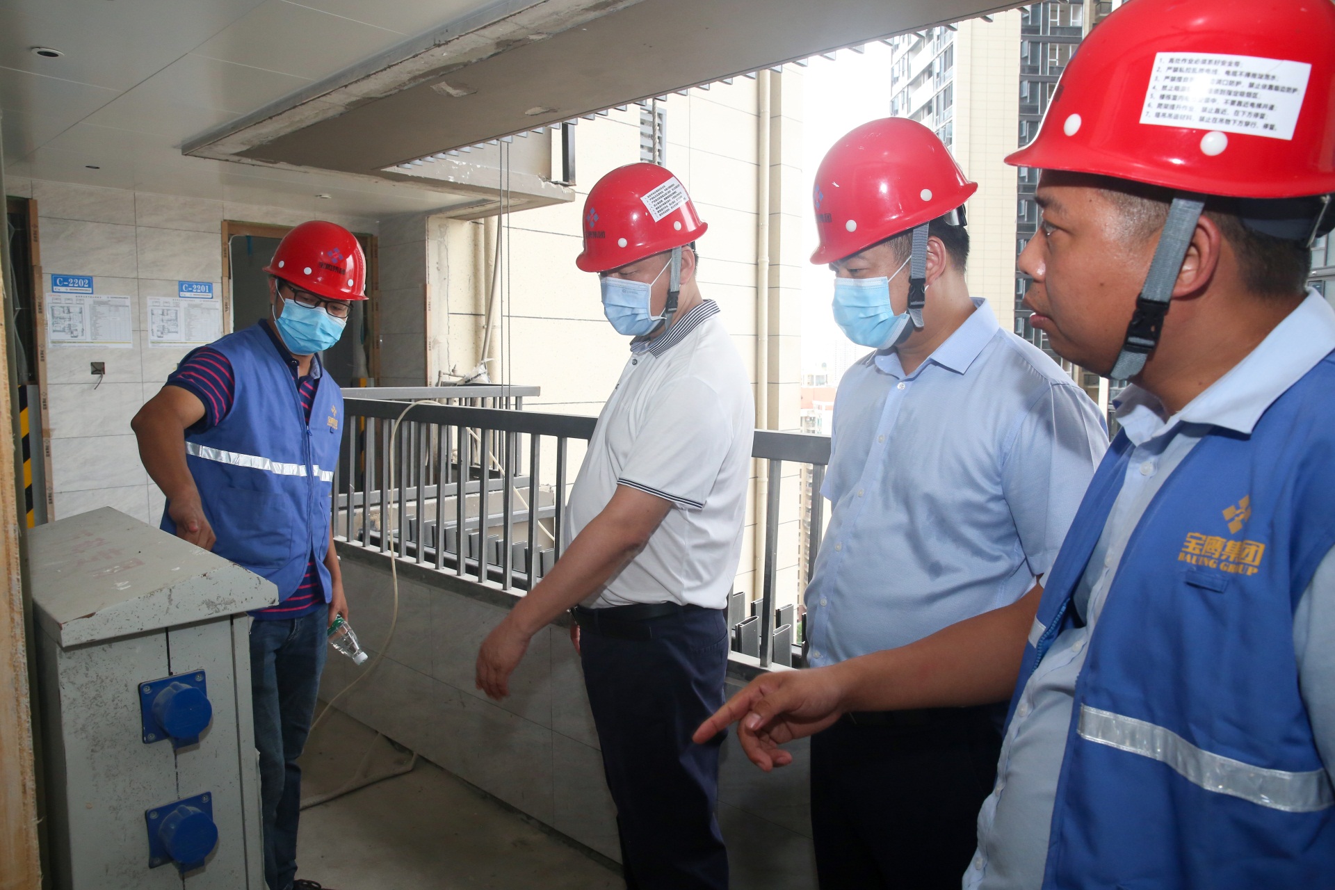 宝鹰集团总裁于泳波：以用户满意度为标准 打造宝鹰批量精装品牌